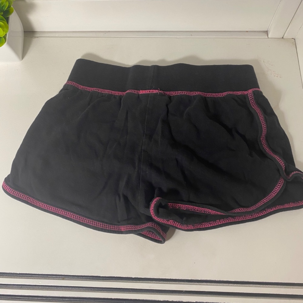 Hello Kitty Shorts - Picture 2 of 3